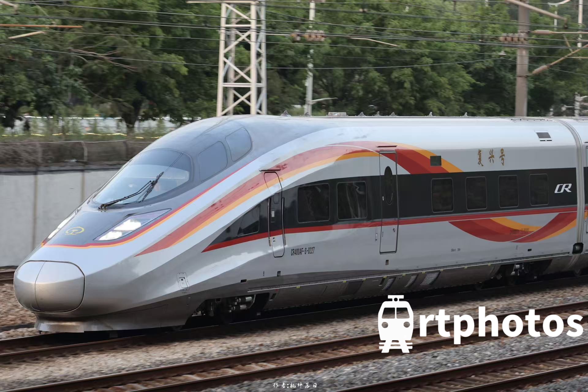 铁路摄影作品 - 神龙奔驰