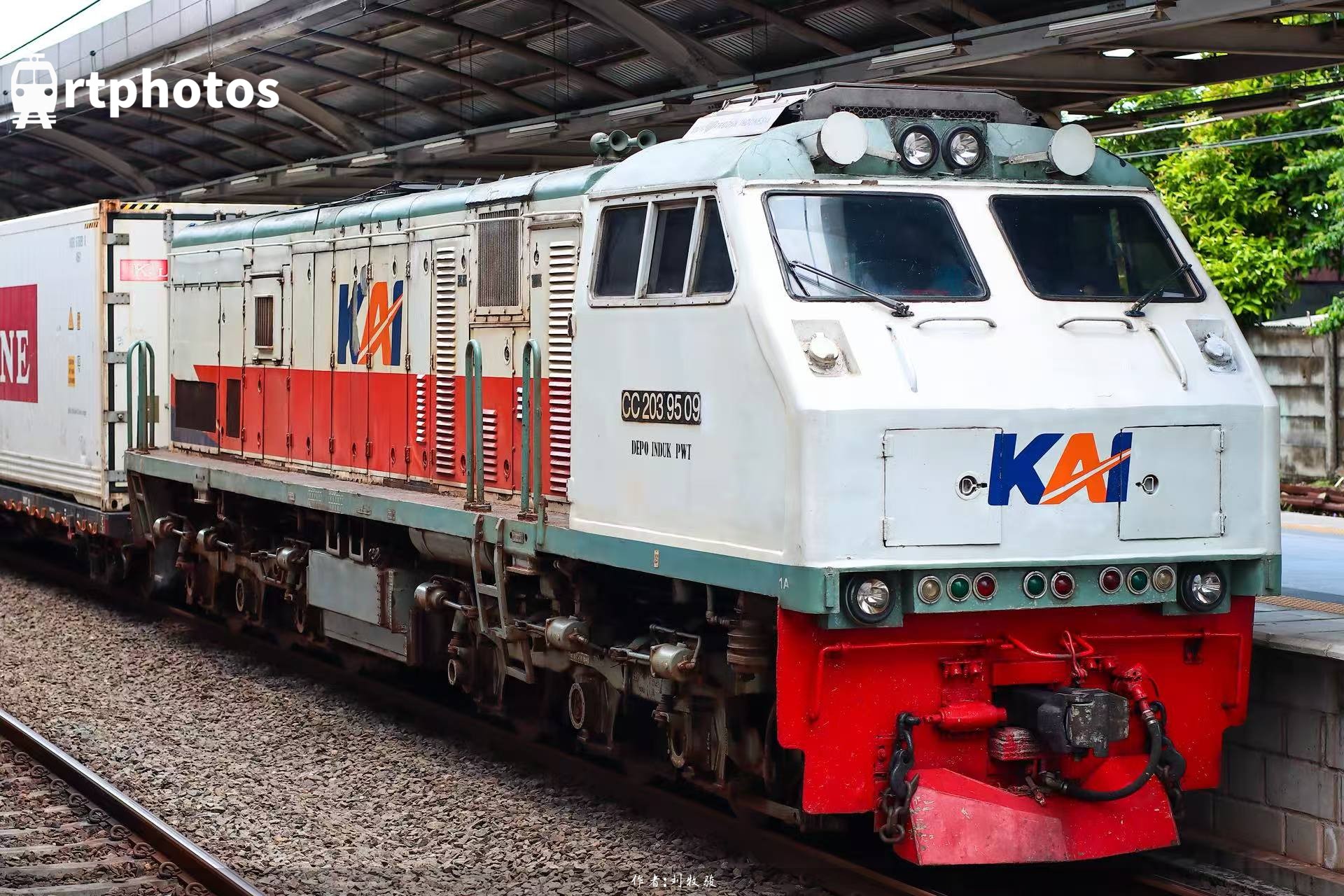 rtphotos-客机拉货