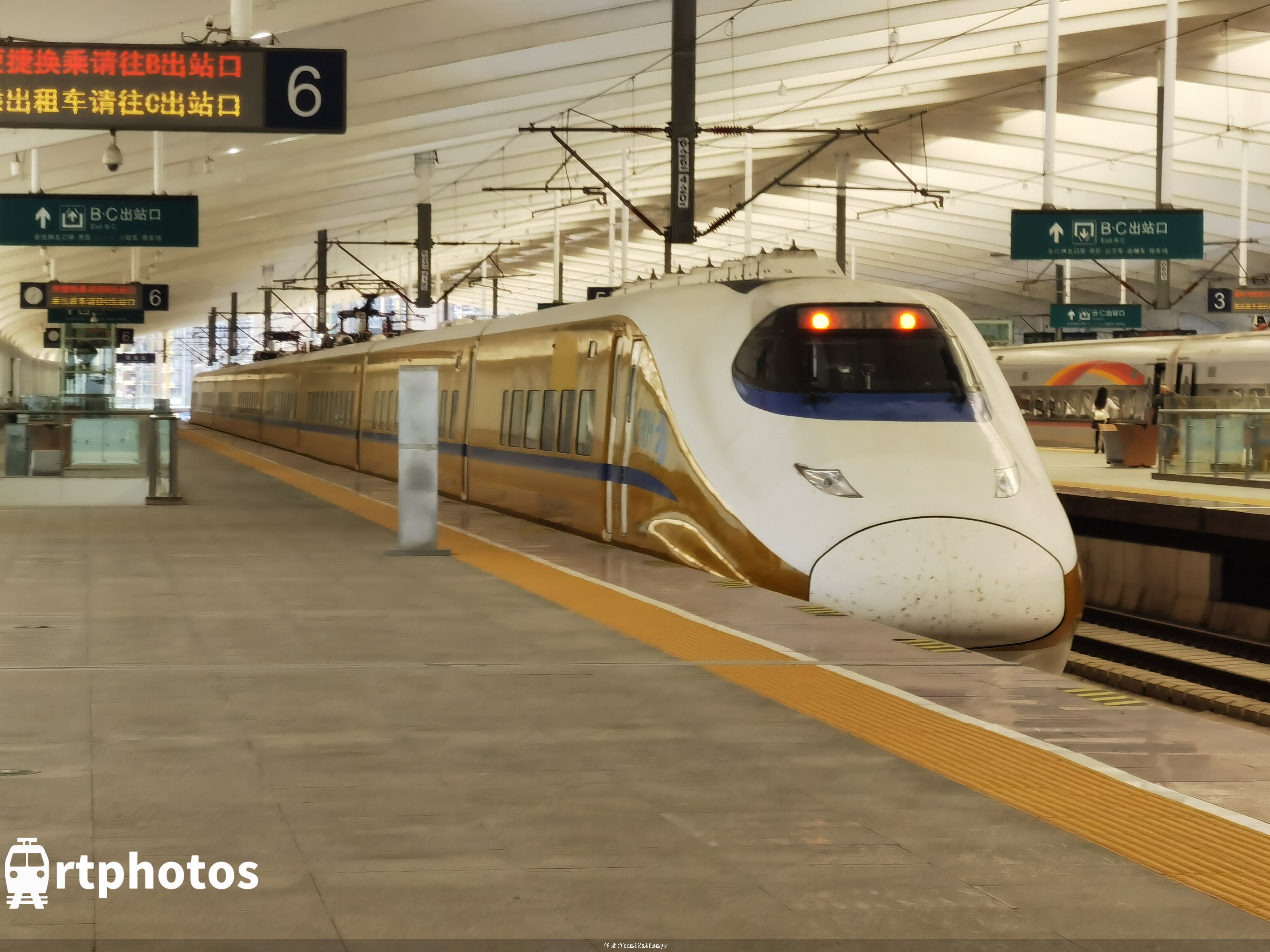 rtphotos-从废墟中重生