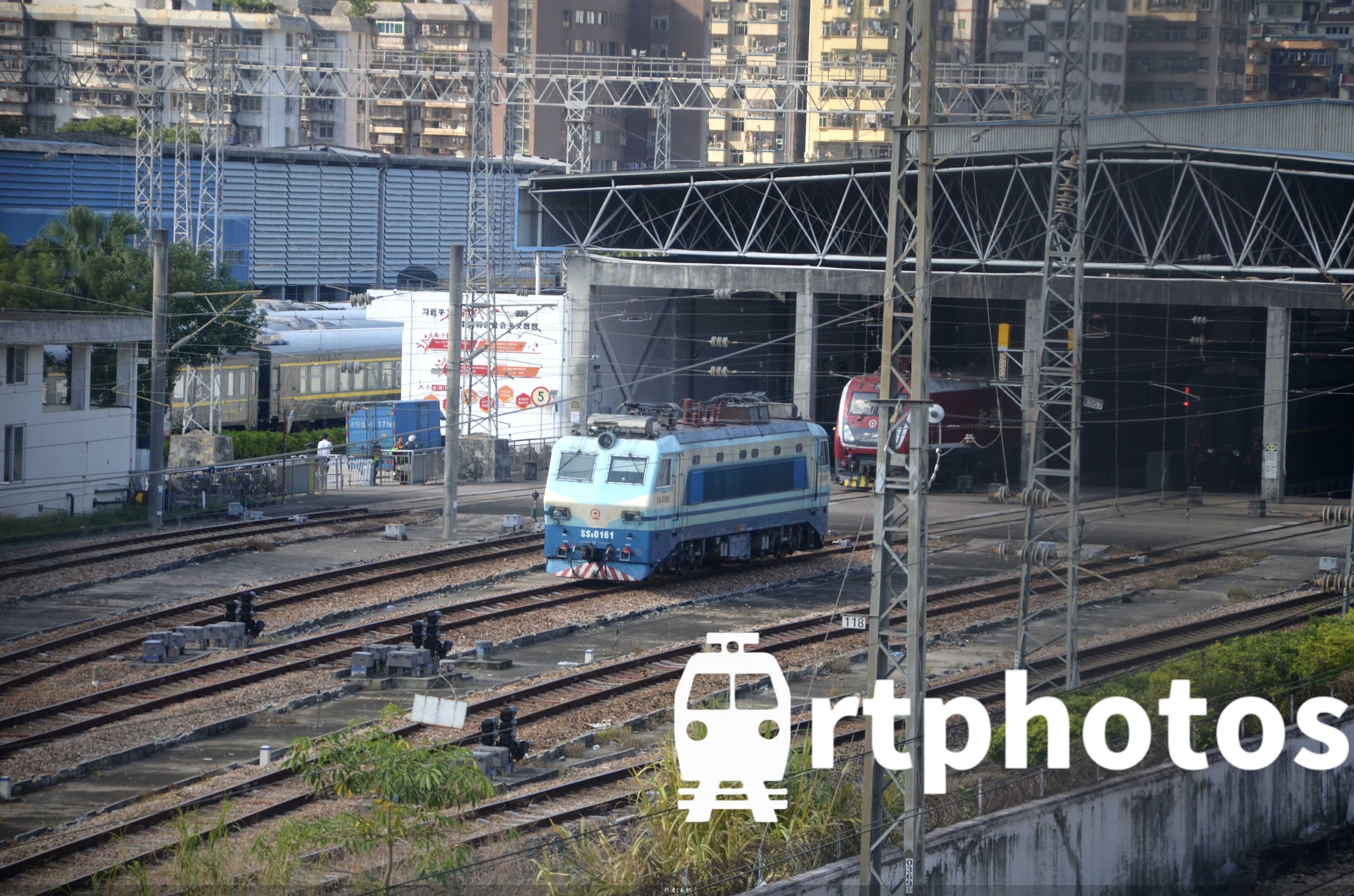 铁路摄影作品 - 孤独的SS8