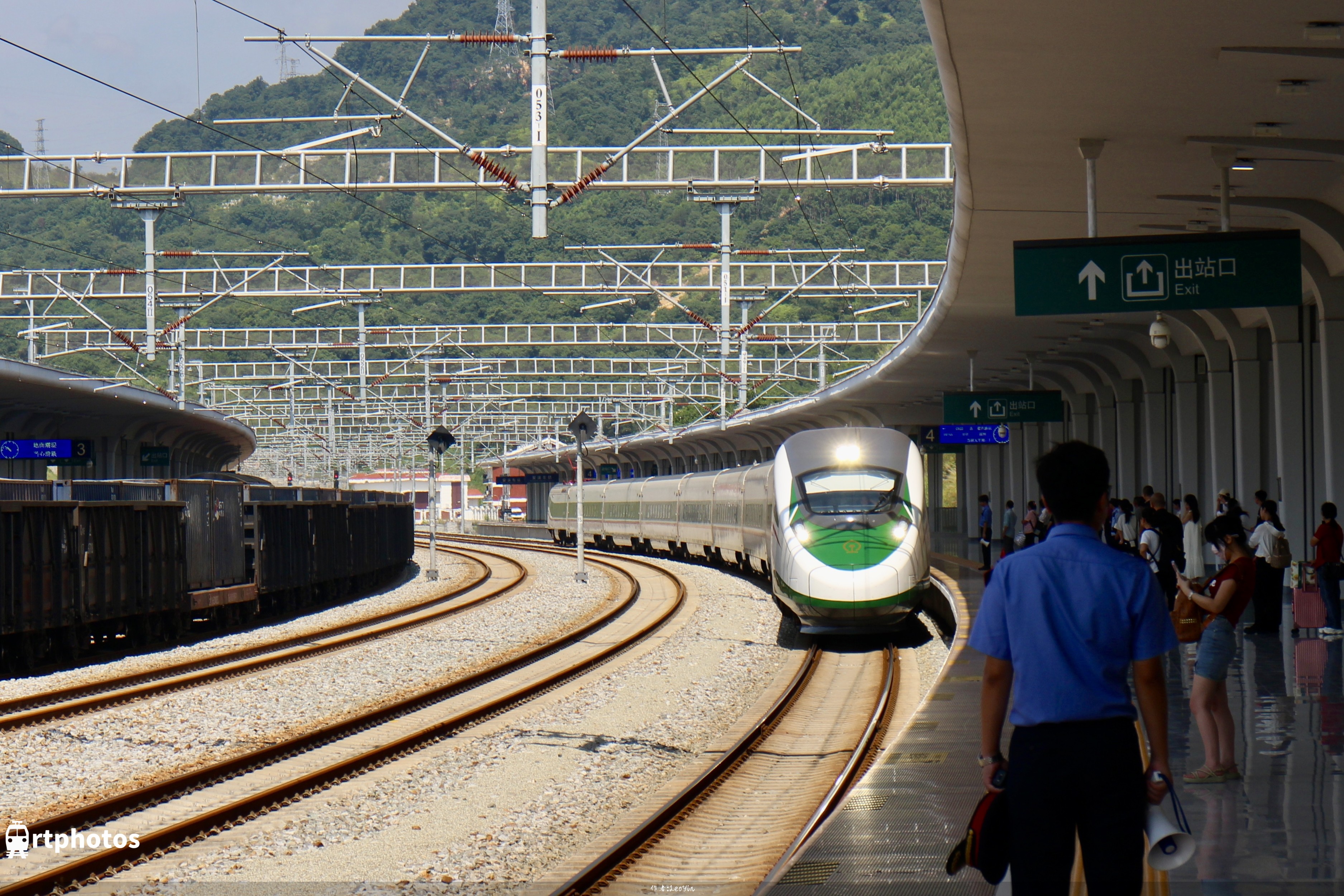 铁路摄影作品 - 本次列车 弯了