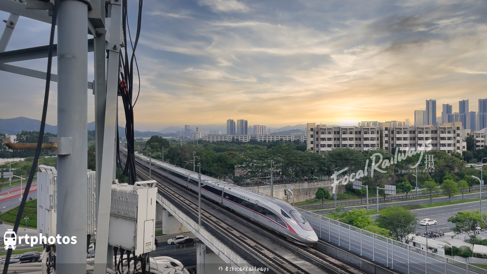 rtphotos-夕阳下的复兴号