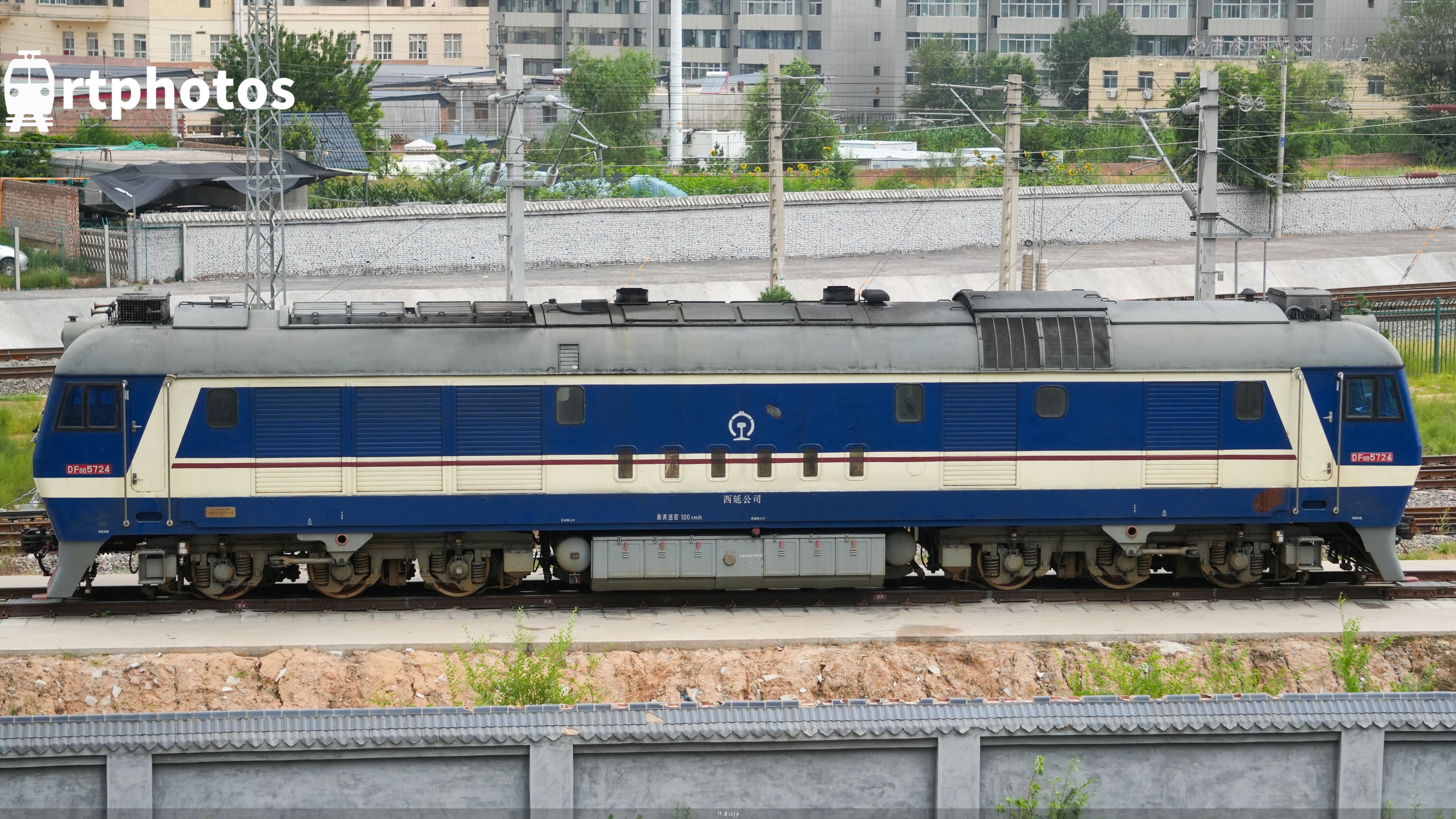 铁路摄影作品 - 东风8B