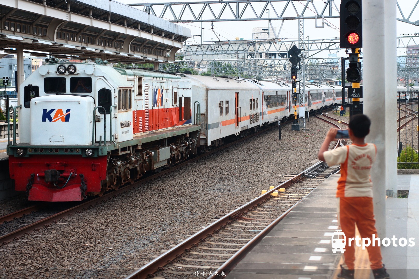 最新铁路摄影 - 火车迷和cc201