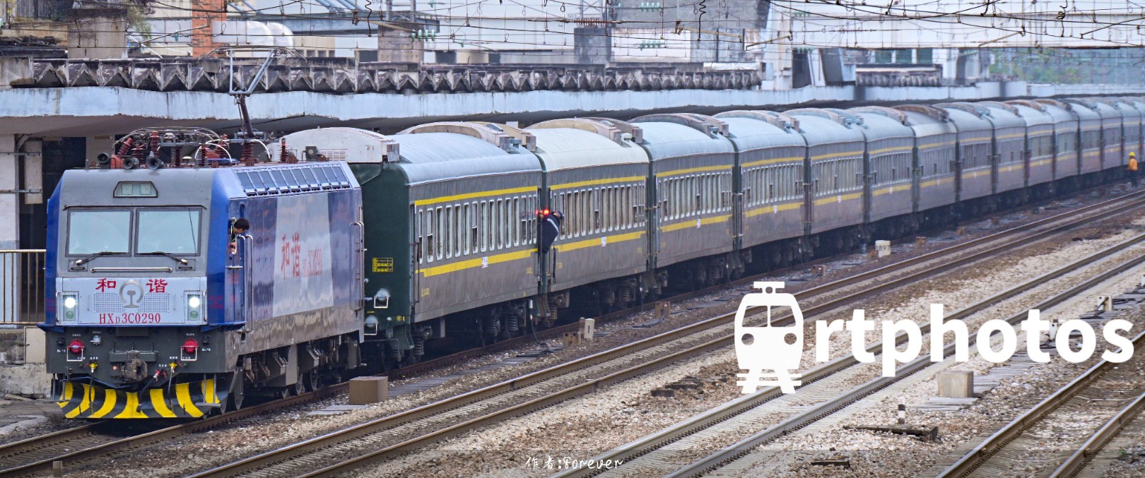 当足球的热血撞上轨道的铿锵